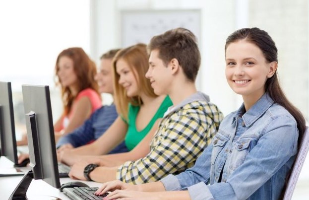 女生学软件技术发展前景怎么样